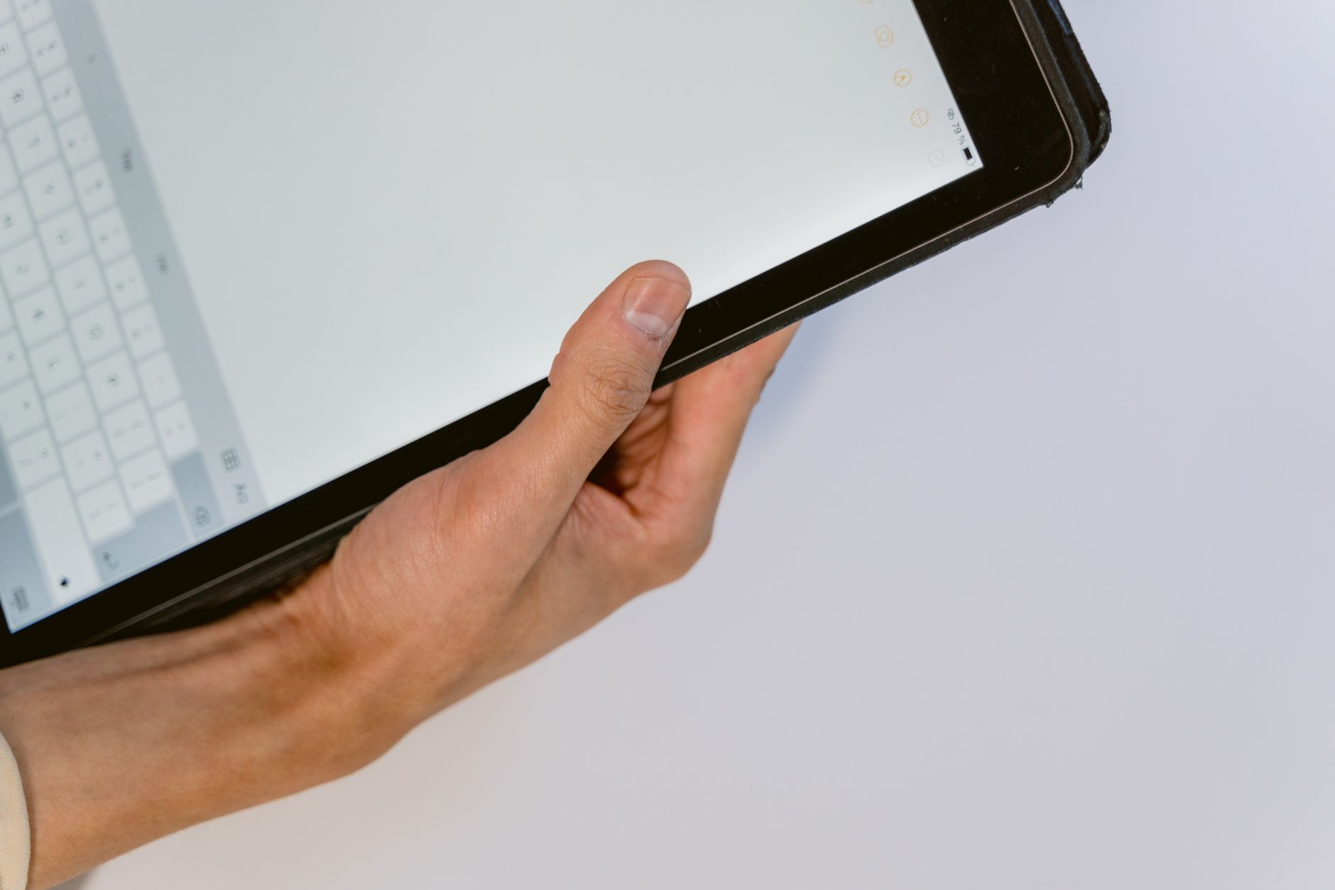 Navigating Digital Solitude: AI, Health Tech &amp; The Quest for Connection