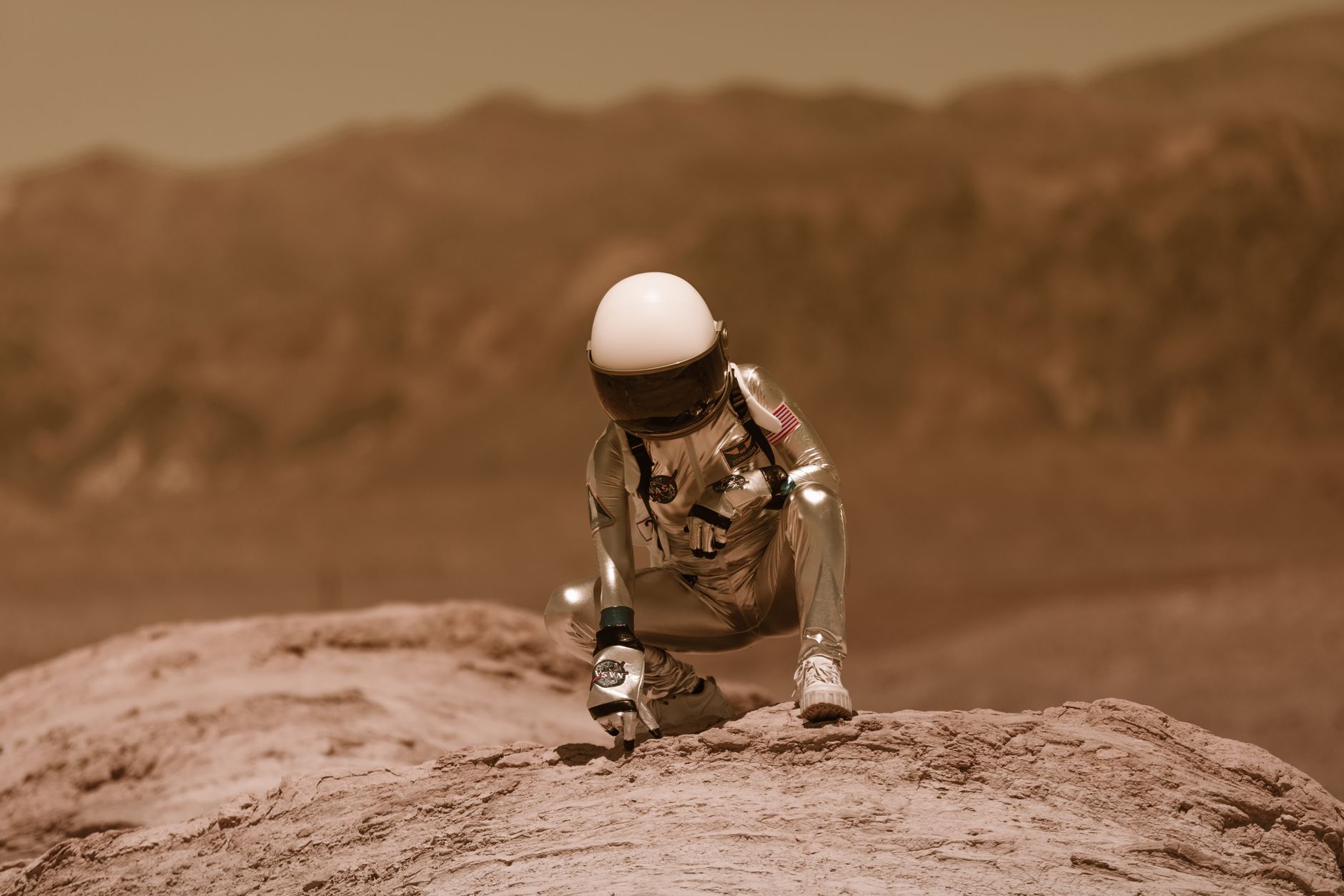 Beyond Billions: Anthropic's Strategic Stance on Funding and the Future of Sustainable AI Development