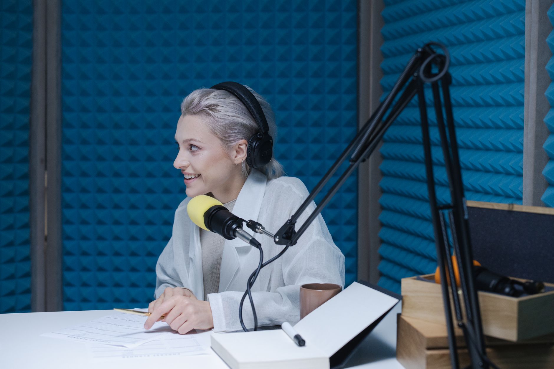 Amazon's Podcast Monetization Shift: AI, Creator Economy, and the Future of Audio